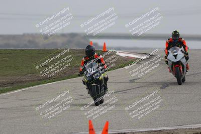 media/Nov-29-2025-TrackDaz (Sat) [[10ae2d9bce]]/B Group/Session 3 (Outside Grapevine)/